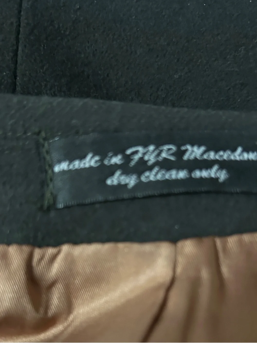 Cashmere Blend Men’s Sport Coat in Black w/copper satin Lining Sz 42.